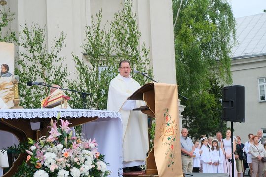 Chełm. Boże Ciało 2025 - uroczysta msza św. w kościele pw. Rozesłania Świętych Apostołów [GALERIA ZDJĘĆ]