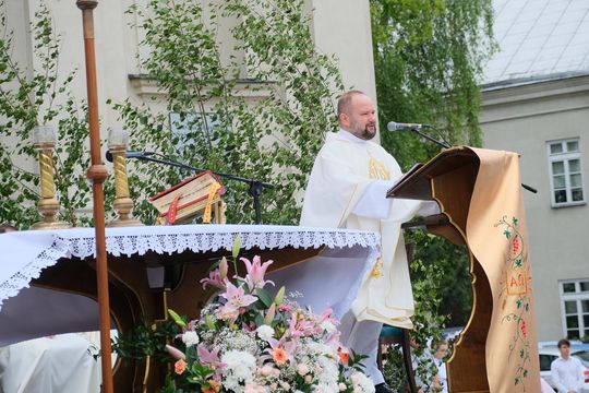 Chełm. Boże Ciało 2025 - uroczysta msza św. w kościele pw. Rozesłania Świętych Apostołów [GALERIA ZDJĘĆ]