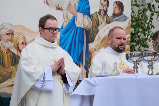 Chełm. Boże Ciało 2025 - uroczysta msza św. w kościele pw. Rozesłania Świętych Apostołów [GALERIA ZDJĘĆ]