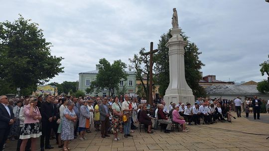 Chełm. Boże Ciało 2025 - uroczysta msza św. w kościele pw. Rozesłania Świętych Apostołów [GALERIA ZDJĘĆ]