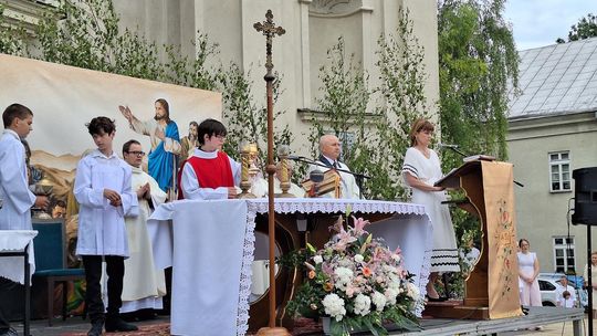 Chełm. Boże Ciało 2025 - uroczysta msza św. w kościele pw. Rozesłania Świętych Apostołów [GALERIA ZDJĘĆ]