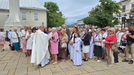 Chełm. Boże Ciało 2025 - uroczysta msza św. w kościele pw. Rozesłania Świętych Apostołów [GALERIA ZDJĘĆ]