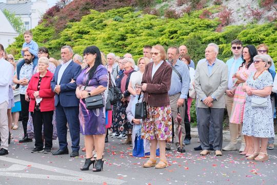 Chełm. Boże Ciało 2025 - uroczysta procesja w centrum miasta [GALERIA ZDJĘĆ]