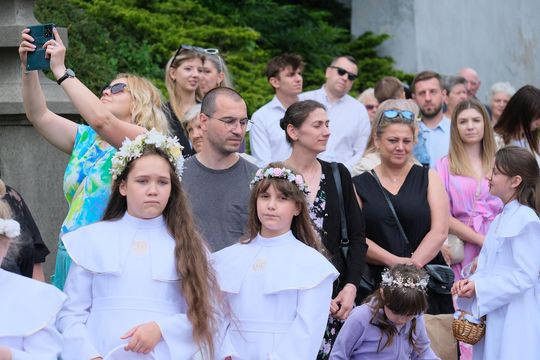 Chełm. Boże Ciało 2025 - uroczysta procesja w centrum miasta [GALERIA ZDJĘĆ]