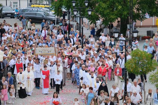 Chełm. Boże Ciało 2025 - uroczysta procesja w centrum miasta [GALERIA ZDJĘĆ]
