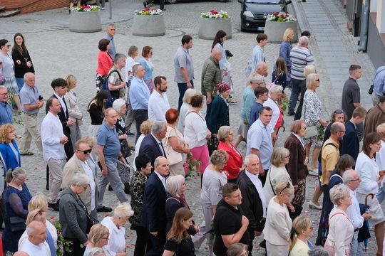 Chełm. Boże Ciało 2025 - uroczysta procesja w centrum miasta [GALERIA ZDJĘĆ]
