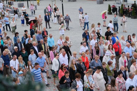 Chełm. Boże Ciało 2025 - uroczysta procesja w centrum miasta [GALERIA ZDJĘĆ]