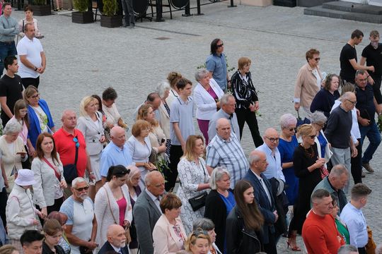 Chełm. Boże Ciało 2025 - uroczysta procesja w centrum miasta [GALERIA ZDJĘĆ]