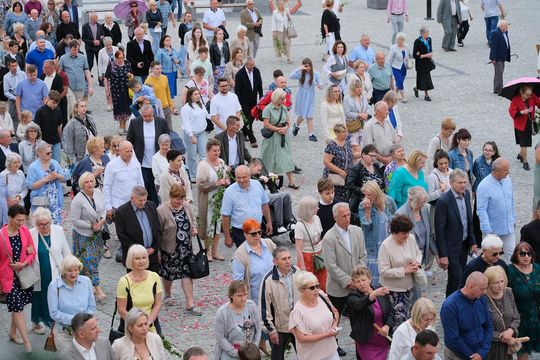 Chełm. Boże Ciało 2025 - uroczysta procesja w centrum miasta [GALERIA ZDJĘĆ]