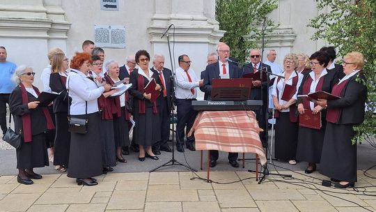Chełm. Boże Ciało 2025 - uroczysta procesja w centrum miasta [GALERIA ZDJĘĆ]