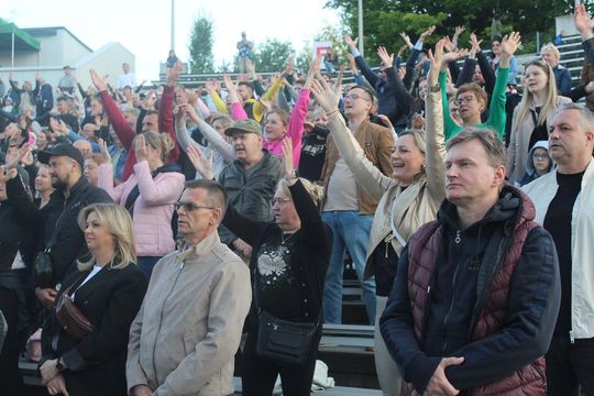 Chełm. Wieczór Chwały "W Nim jest życie" w Amfiteatrze w Kumowej Dolinie [GALERIA ZDJĘĆ]