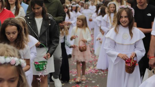 Chełm. Boże Ciało w Parafii pw. Chrystusa Odkupiciela w Chełmie [GALERIA ZDJĘĆ]