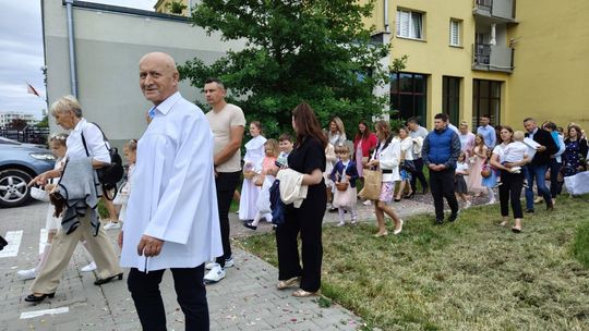 Chełm. Boże Ciało w Parafii Rzymskokatolickiej pw. Świętej Rodziny w Chełmie [GALERIA ZDJĘĆ]