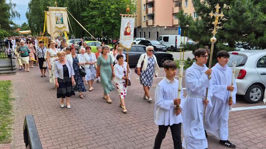 Chełm. Boże Ciało w Parafii Rzymskokatolickiej pw. Świętej Rodziny w Chełmie [GALERIA ZDJĘĆ]