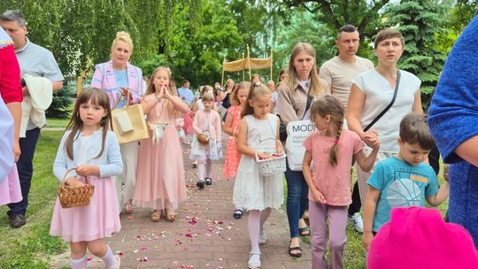 Chełm. Boże Ciało w Parafii Rzymskokatolickiej pw. Świętej Rodziny w Chełmie [GALERIA ZDJĘĆ]