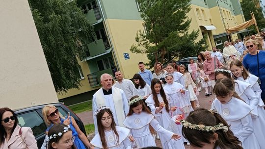 Chełm. Boże Ciało w Parafii Rzymskokatolickiej pw. Świętej Rodziny w Chełmie [GALERIA ZDJĘĆ]