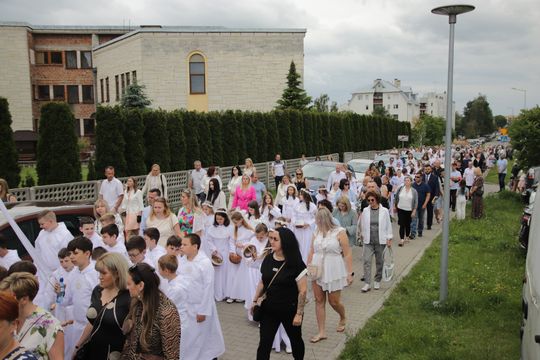 Chełm. Boże Ciało w Parafii pw. Chrystusa Odkupiciela w Chełmie [GALERIA ZDJĘĆ]