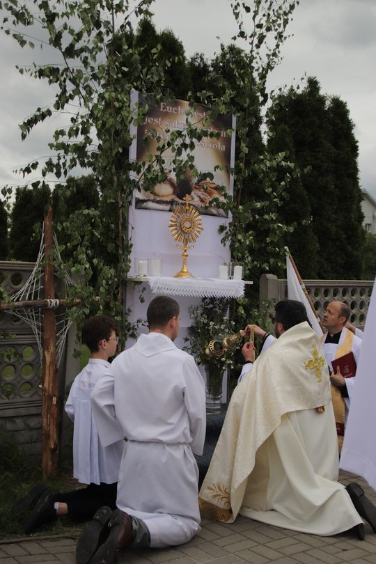 Chełm. Boże Ciało w Parafii pw. Chrystusa Odkupiciela w Chełmie [GALERIA ZDJĘĆ]