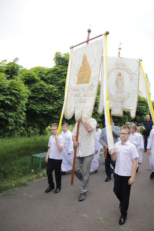 Chełm. Boże Ciało w Parafii pw. Chrystusa Odkupiciela w Chełmie [GALERIA ZDJĘĆ]