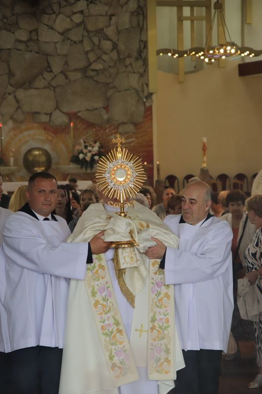 Chełm. Boże Ciało w Parafii pw. Chrystusa Odkupiciela w Chełmie [GALERIA ZDJĘĆ]