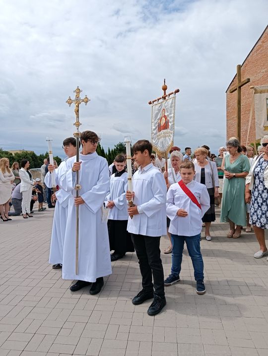 Chełm. Boże Ciało w Parafii Rzymskokatolickiej pw. Świętej Rodziny w Chełmie [GALERIA ZDJĘĆ]