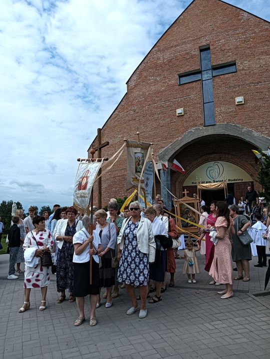 Chełm. Boże Ciało w Parafii Rzymskokatolickiej pw. Świętej Rodziny w Chełmie [GALERIA ZDJĘĆ]