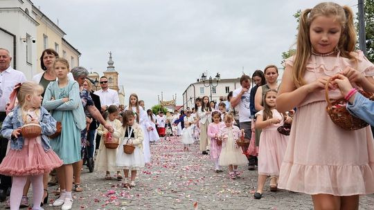 Boże Ciało w parafii Św. Franciszka Ksawerego w Krasnymstawie [ZDJĘCIA]