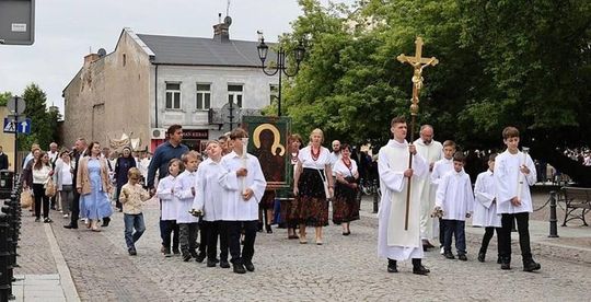 Boże Ciało w parafii Św. Franciszka Ksawerego w Krasnymstawie [ZDJĘCIA]