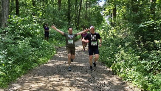 Chełm. Tłumnie upamiętnili Tomka Koguciuka. Bieg charytatywny po lesie Borek  [ZDJĘCIA]