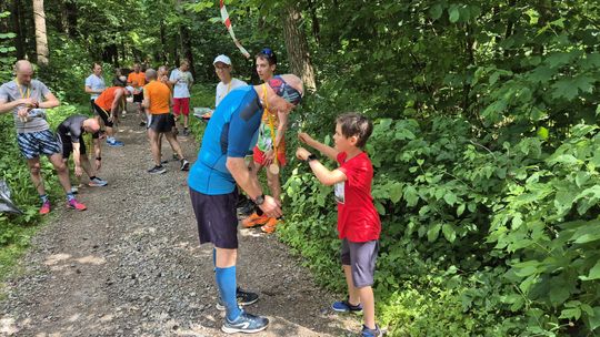 Chełm. Tłumnie upamiętnili Tomka Koguciuka. Bieg charytatywny po lesie Borek  [ZDJĘCIA]