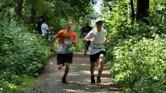 Chełm. Tłumnie upamiętnili Tomka Koguciuka. Bieg charytatywny po lesie Borek  [ZDJĘCIA]