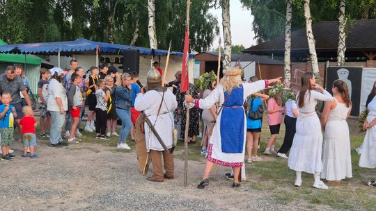 Gm. Siedliszcze. Magiczna Noc Świętojańska nad Zalewem w Majdanie Zahorodyńskim [GALERIA ZDJĘĆ]