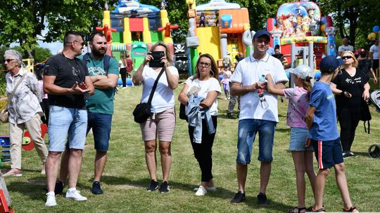 Radosny festyn rodzinny w Krasnymstawie! Ogród sensoryczny oficjalnie otwarty [GALERIA ZDJĘĆ]