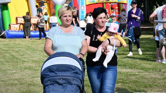 Radosny festyn rodzinny w Krasnymstawie! Ogród sensoryczny oficjalnie otwarty [GALERIA ZDJĘĆ]