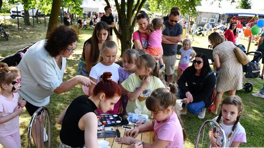 Radosny festyn rodzinny w Krasnymstawie! Ogród sensoryczny oficjalnie otwarty [GALERIA ZDJĘĆ]