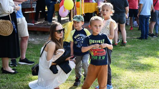 Radosny festyn rodzinny w Krasnymstawie! Ogród sensoryczny oficjalnie otwarty [GALERIA ZDJĘĆ]