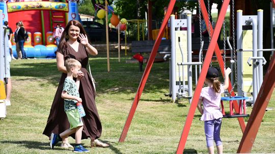 Radosny festyn rodzinny w Krasnymstawie! Ogród sensoryczny oficjalnie otwarty [GALERIA ZDJĘĆ]