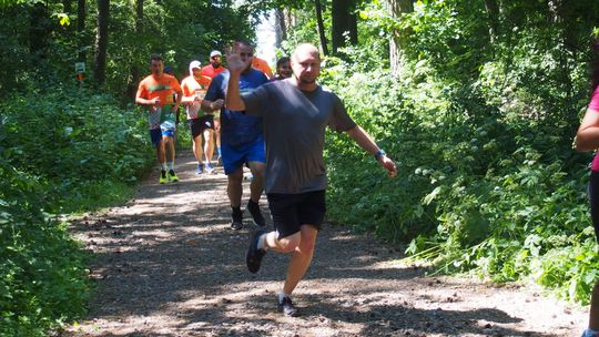 Chełm. Tłumnie upamiętnili Tomka Koguciuka. Bieg charytatywny po lesie Borek  [ZDJĘCIA]