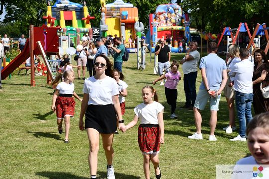 Radosny festyn rodzinny w Krasnymstawie! Ogród sensoryczny oficjalnie otwarty [GALERIA ZDJĘĆ]