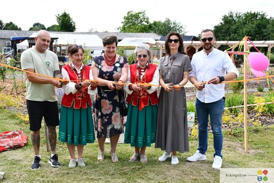 Radosny festyn rodzinny w Krasnymstawie! Ogród sensoryczny oficjalnie otwarty [GALERIA ZDJĘĆ]