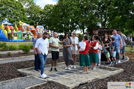 Radosny festyn rodzinny w Krasnymstawie! Ogród sensoryczny oficjalnie otwarty [GALERIA ZDJĘĆ]