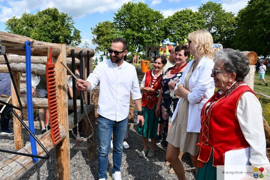 Radosny festyn rodzinny w Krasnymstawie! Ogród sensoryczny oficjalnie otwarty [GALERIA ZDJĘĆ]