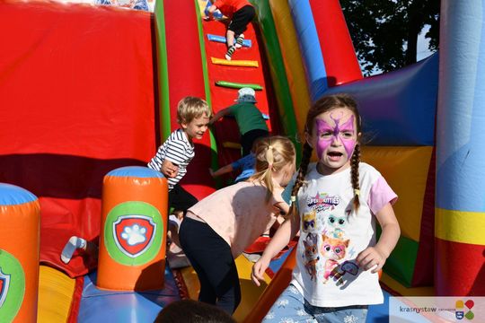 Radosny festyn rodzinny w Krasnymstawie! Ogród sensoryczny oficjalnie otwarty [GALERIA ZDJĘĆ]