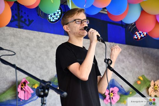 Radosny festyn rodzinny w Krasnymstawie! Ogród sensoryczny oficjalnie otwarty [GALERIA ZDJĘĆ]