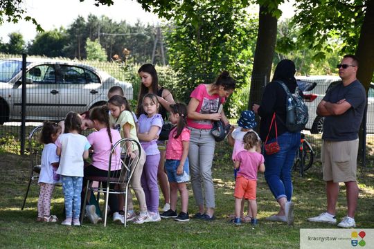 Radosny festyn rodzinny w Krasnymstawie! Ogród sensoryczny oficjalnie otwarty [GALERIA ZDJĘĆ]