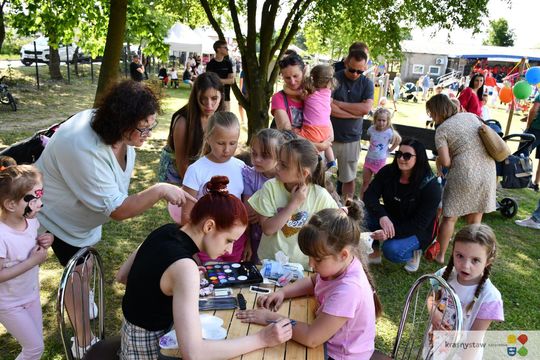 Radosny festyn rodzinny w Krasnymstawie! Ogród sensoryczny oficjalnie otwarty [GALERIA ZDJĘĆ]