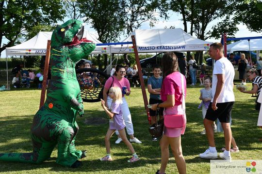 Radosny festyn rodzinny w Krasnymstawie! Ogród sensoryczny oficjalnie otwarty [GALERIA ZDJĘĆ]