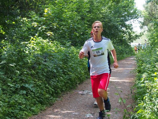 Chełm. Tłumnie upamiętnili Tomka Koguciuka. Bieg charytatywny po lesie Borek  [ZDJĘCIA]