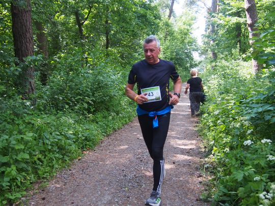 Chełm. Tłumnie upamiętnili Tomka Koguciuka. Bieg charytatywny po lesie Borek  [ZDJĘCIA]