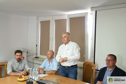 Pow. krasnostawski. Puchary i dyplomy za współzawodnictwo sportowe [GALERIA ZDJĘĆ]